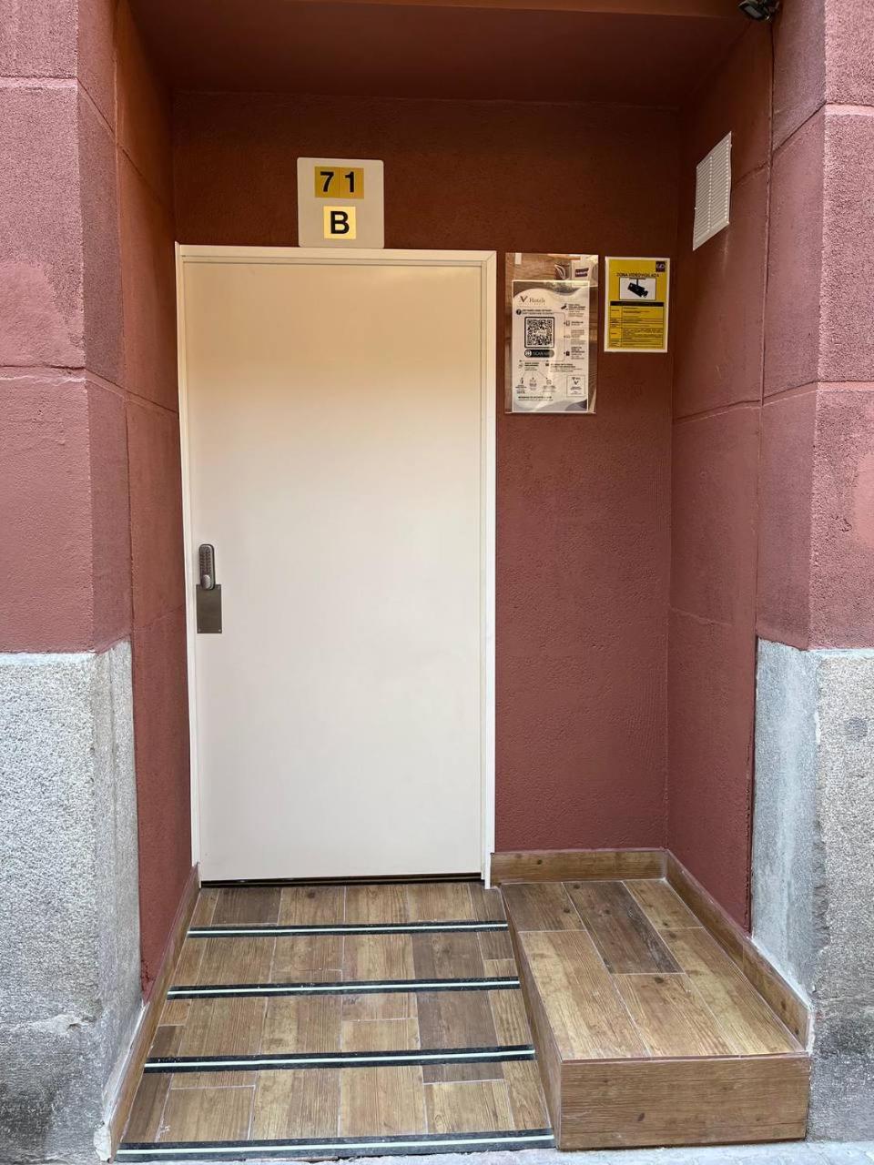 Ayz Luis Cabrera-Auto Check-In Property Madrid Bagian luar foto